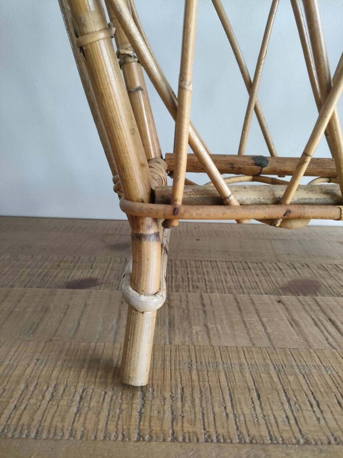 Large Rattan / Wicker Magazine Rack - Curved Shapes - Vintage - Old - 1960s