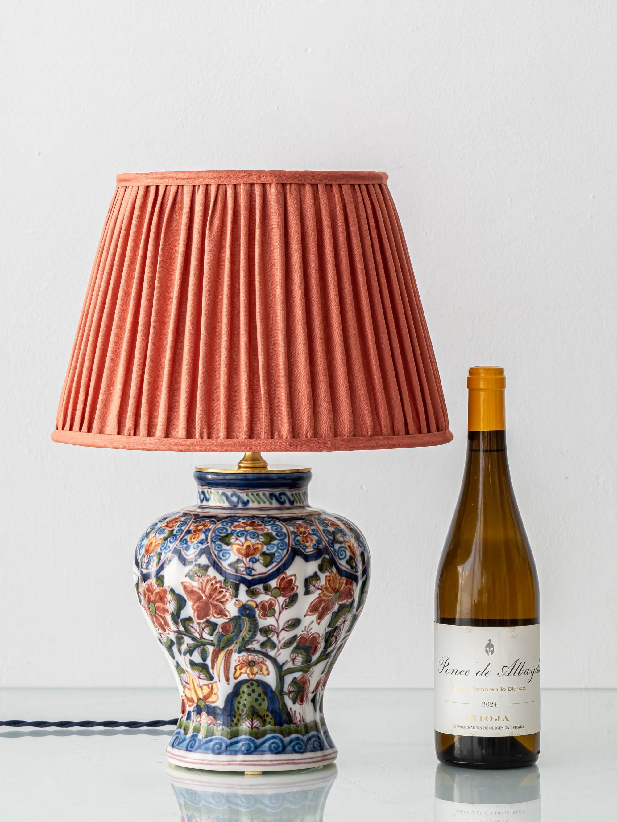 Dutch chinoiserie table lamp in polychrome Delftware, Makkum, with a new coral silk shade