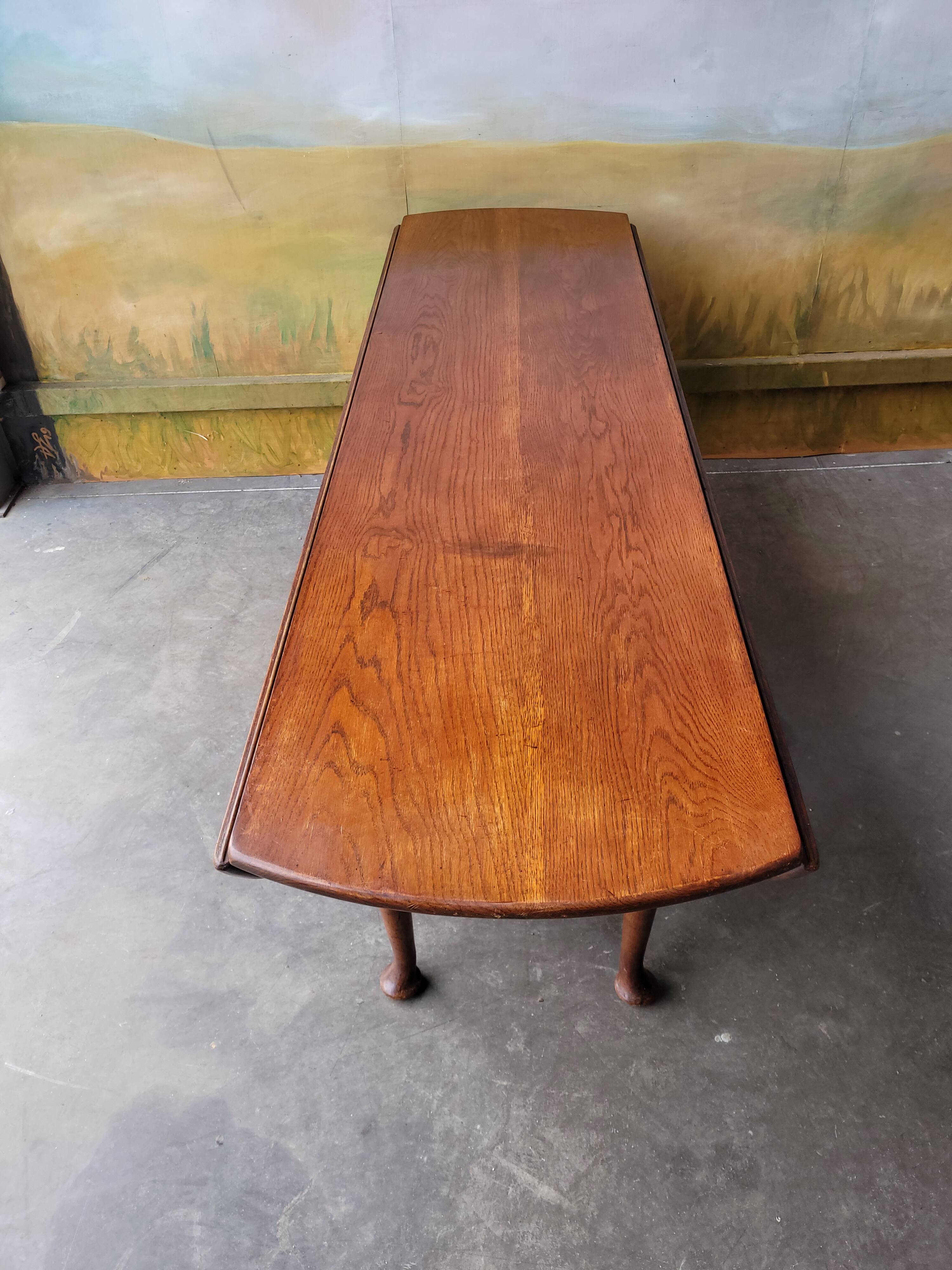 Amazing 19th century oval oak table