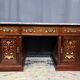 Bureau d'écriture victorien en palissandre par James Shoolbred.