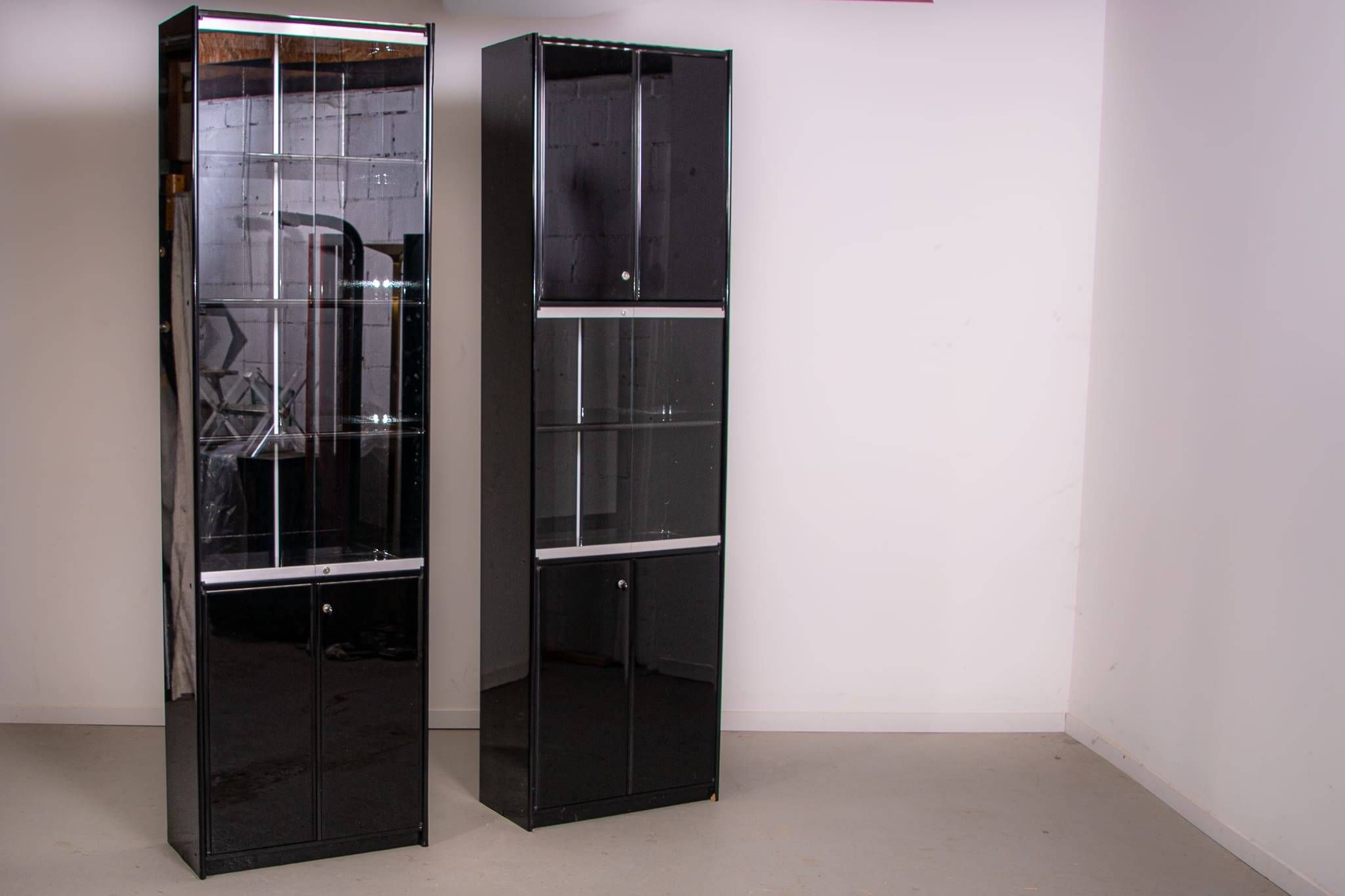 Set of Olinto book cases designed by Kazuhide Takahama for B&B Italia circa 1980
