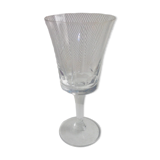 Verre a eau ancien en cristal de Baccarat modele art deco ht 16,5 cm