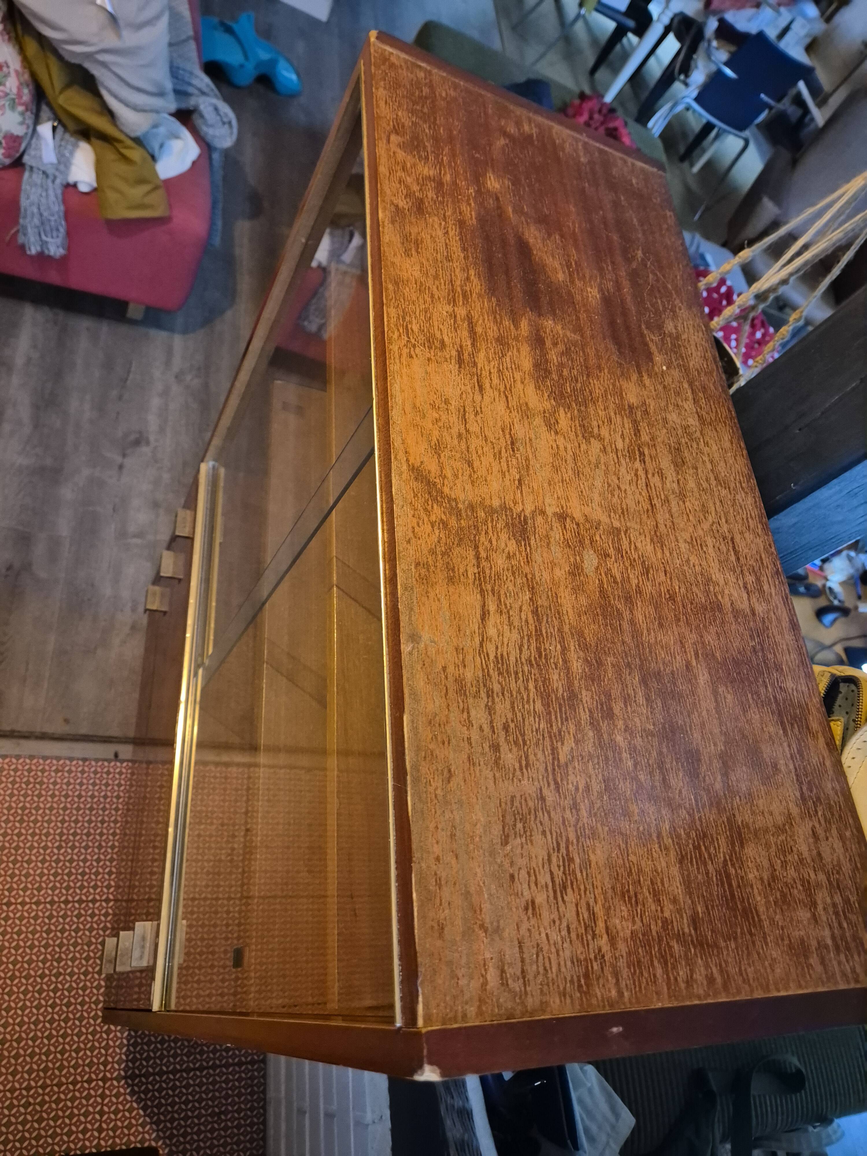 Vintage glass cabinet with 2 glass doors