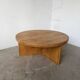 Table basse moderniste ronde en orme, années 50