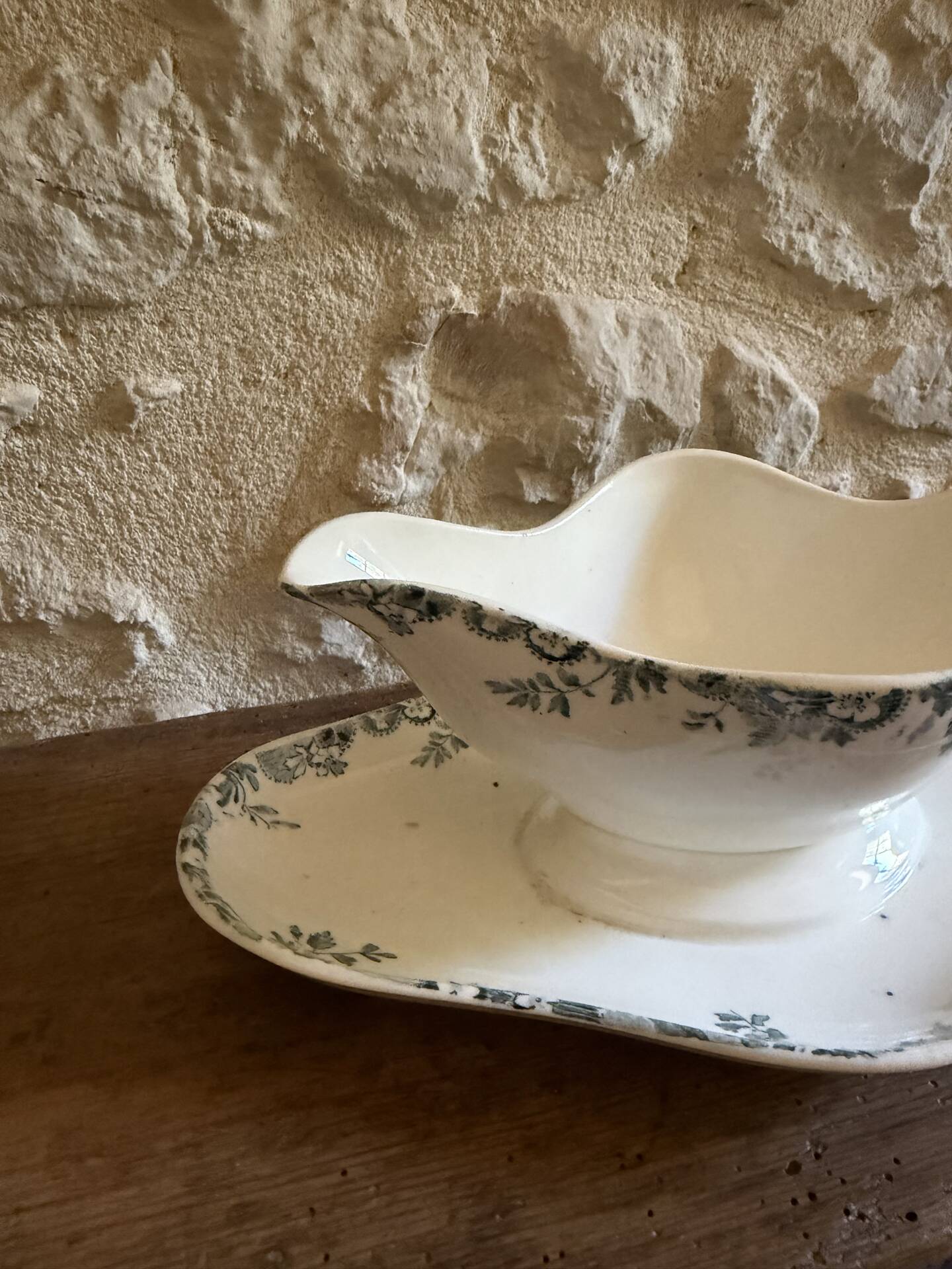 Longwy sauce boat model Hanoi in earthenware