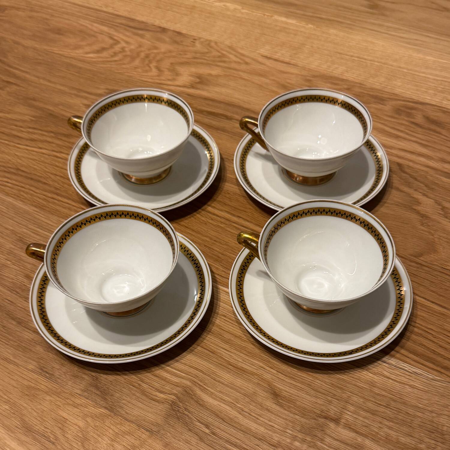 Service for 4 cups + saucers Haviland Limoges Porcelain