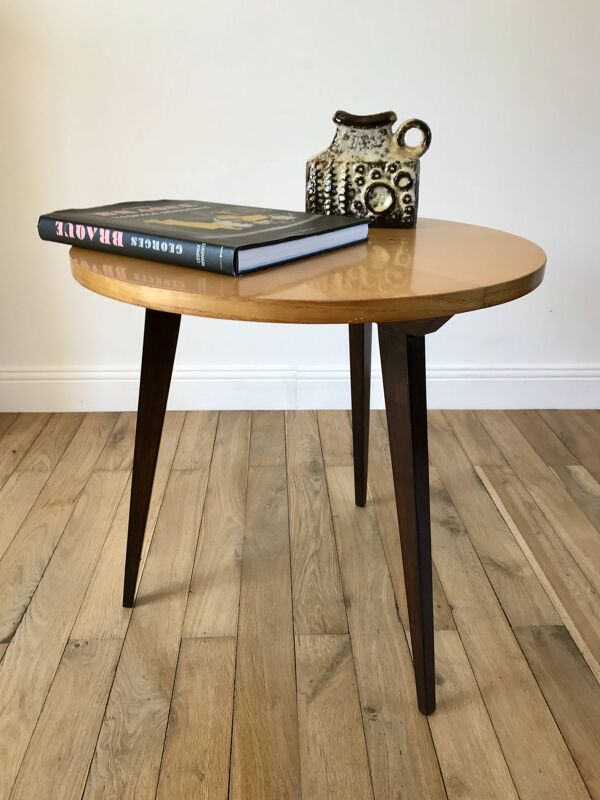 Table basse tripode en bois et marqueterie bicolore design scandinave 1950