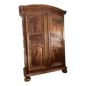 Lyonnaise wardrobe in solid walnut
