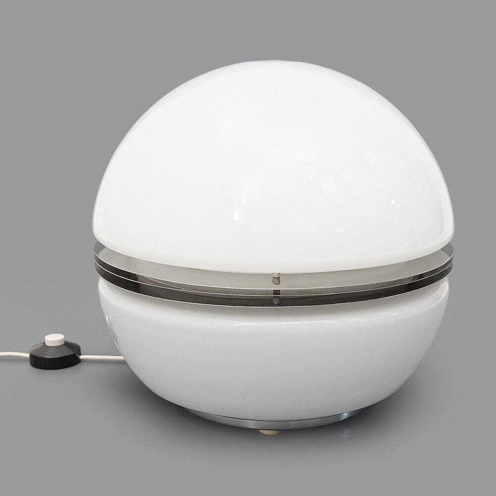 White glass table lamp by Enrico Tronconi for Tronconi, 1970s.