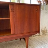 Teak row Johannes Andersen Samcom