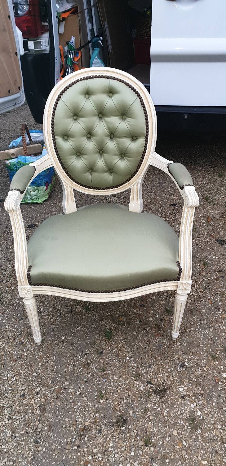 Louis xvi medallion armchair