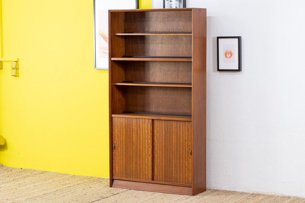 Scandinavian bookcase – 91 cm