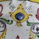 Assiette murale en majolique italienne – décor Renaissance peint à la main