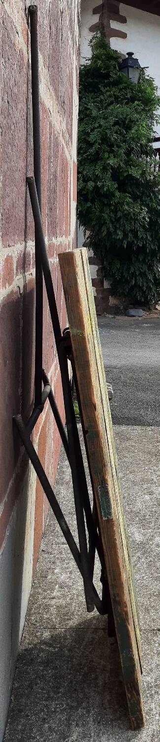 Folding workshop table
