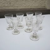 8 anciens verres à pied en cristal de style Caton