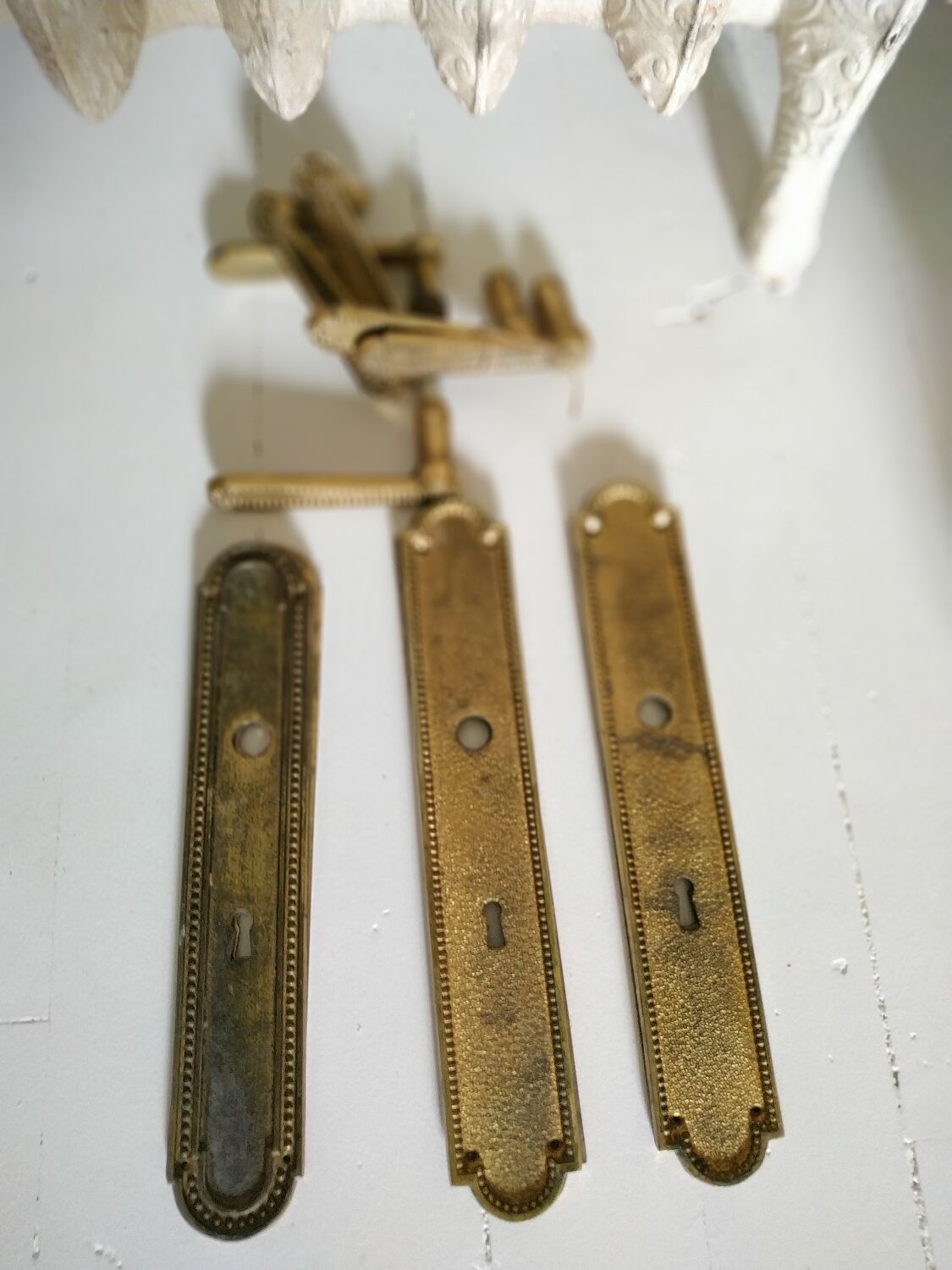 Cleanliness plate and bronze door handles