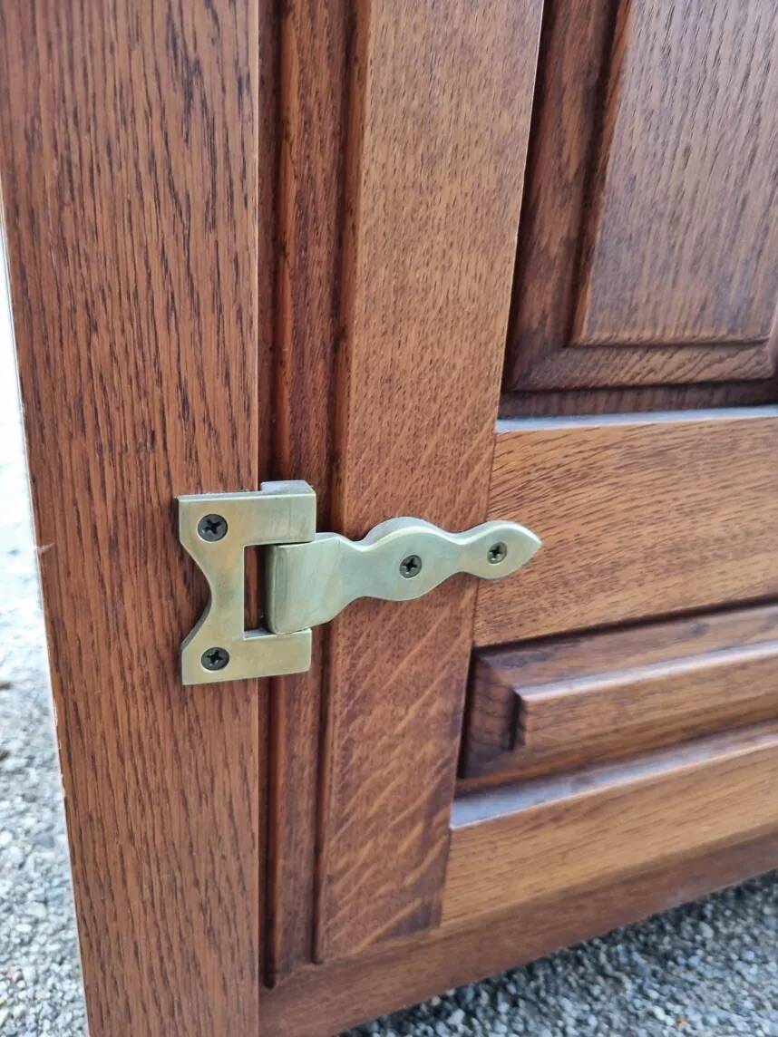 Small wardrobe with one door in solid oak - Guillerme and Chambron