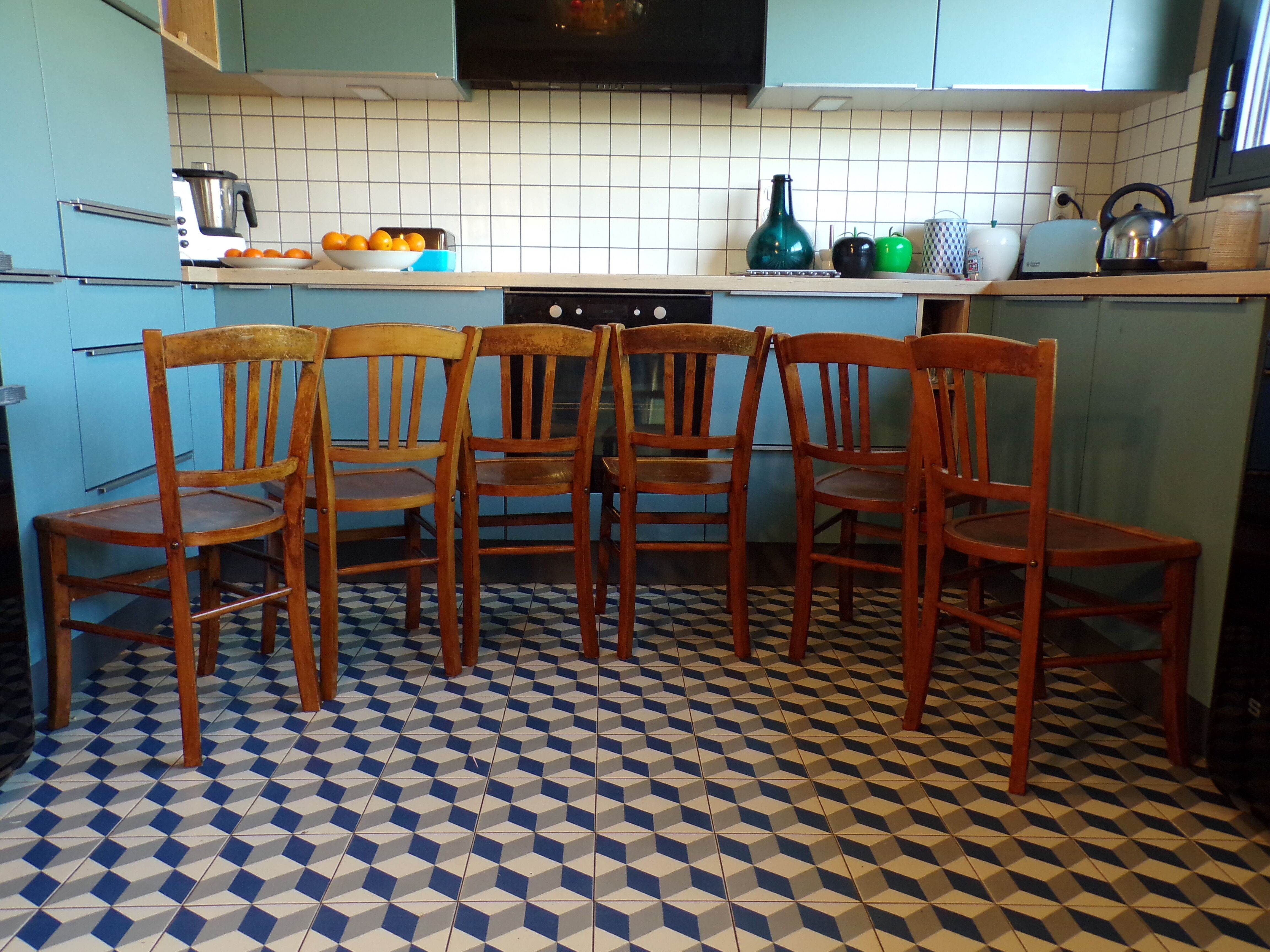 Suite 6 Luterma bistro chairs