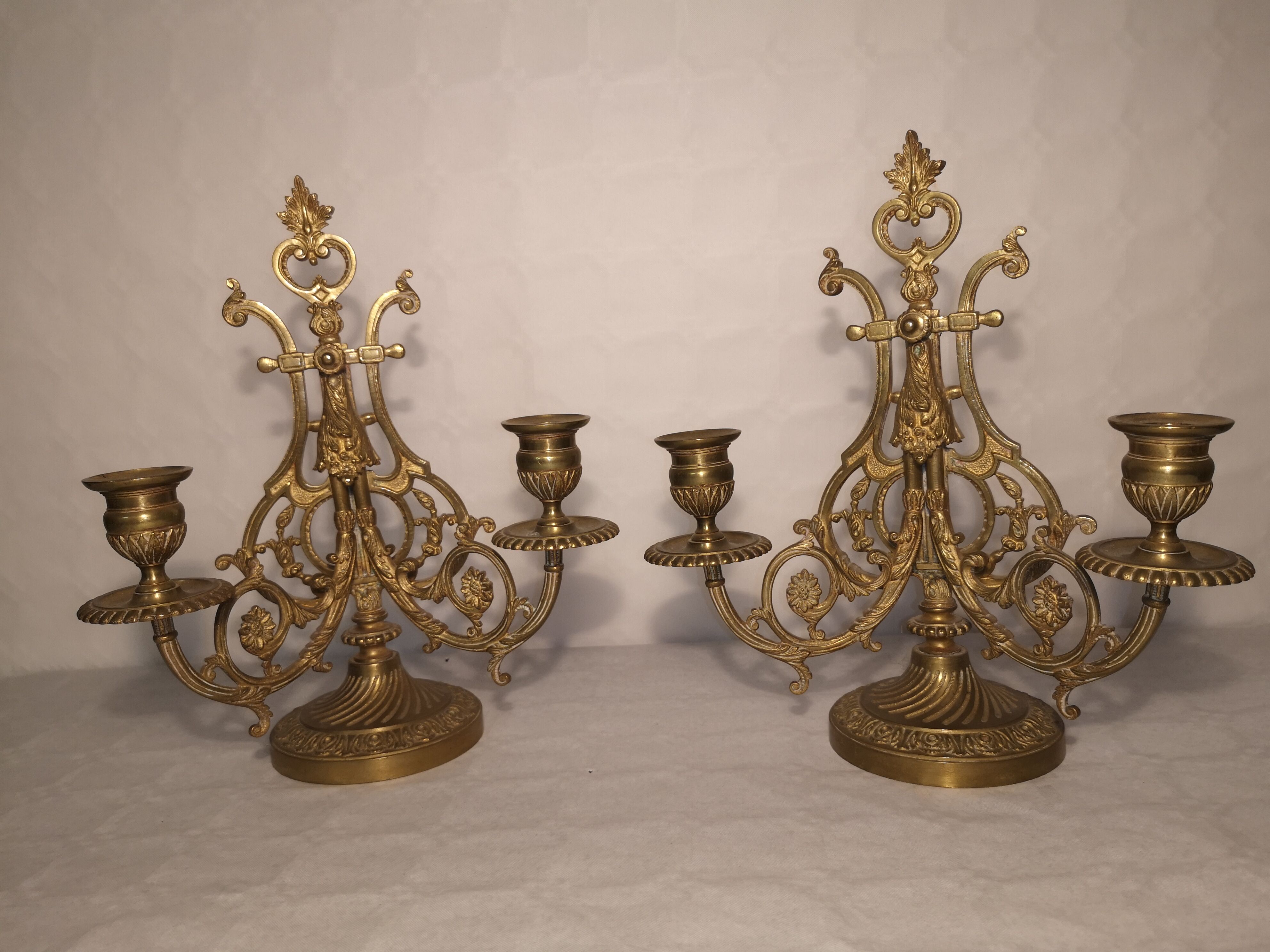 Pair of piano candlesticks in golden bronze 19th century