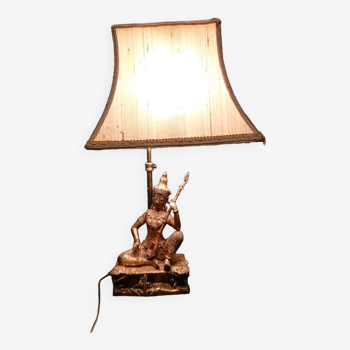 Lampe de table asiatique en bronze dorée