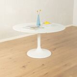 Wonderful Tulip coffee table from the 1970s