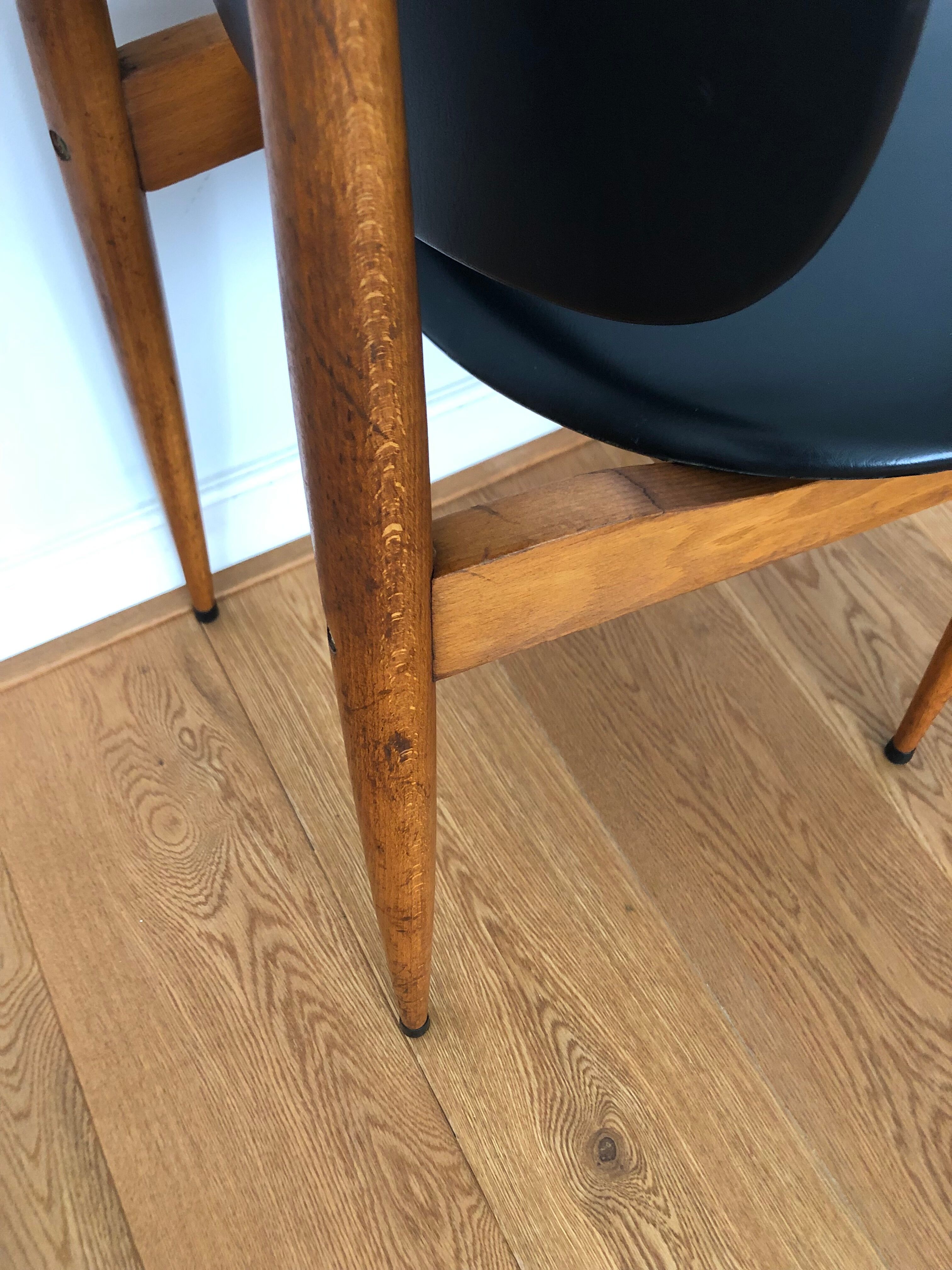 Set of 6 Pegasus chairs