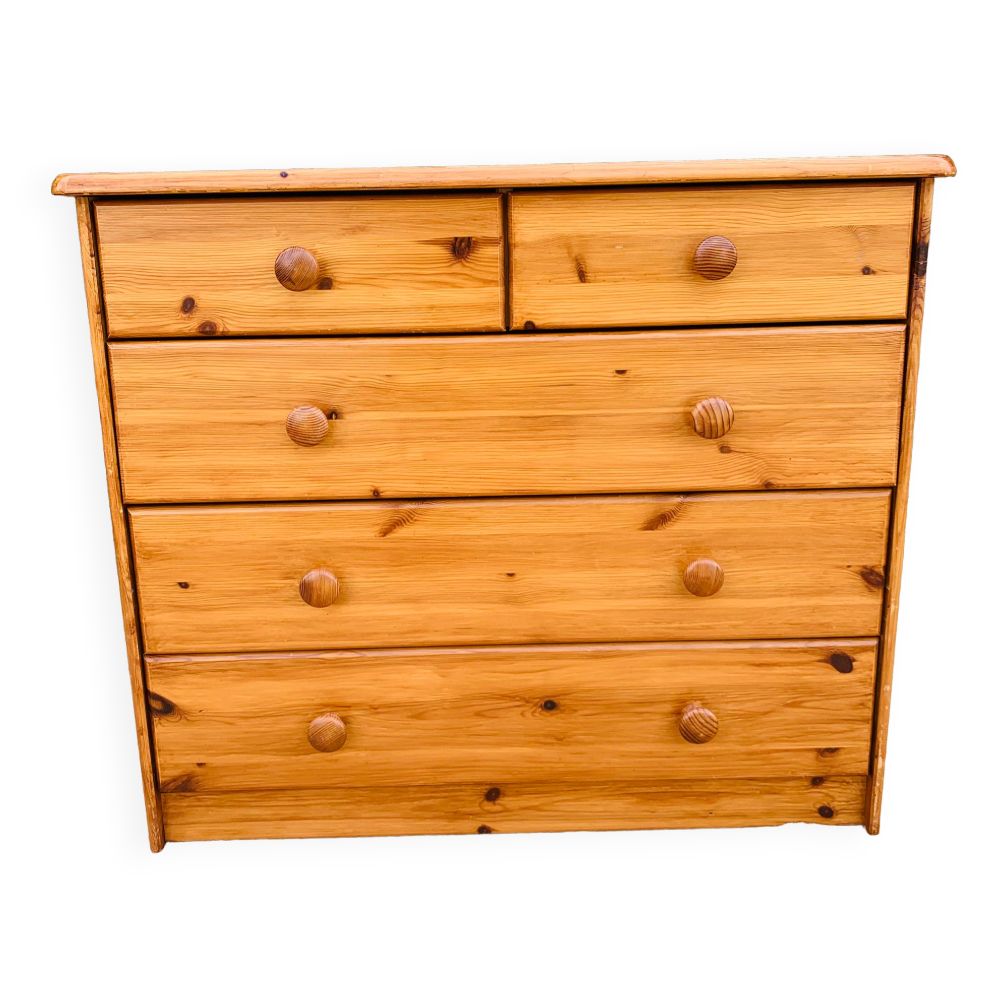 Pine chest of drawers