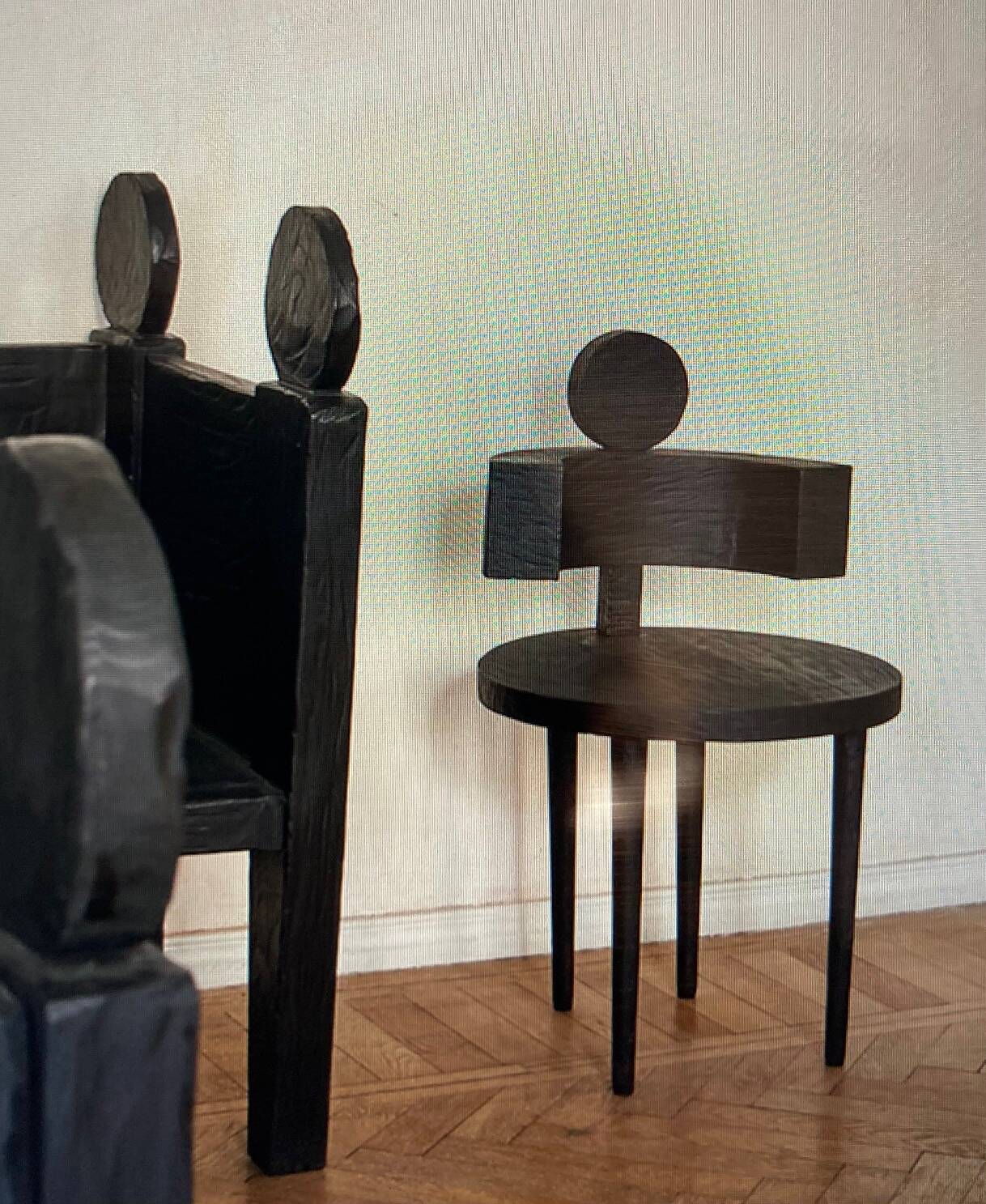 Sculptural chair ii room studio - maniera 29 solid carved and painted oak