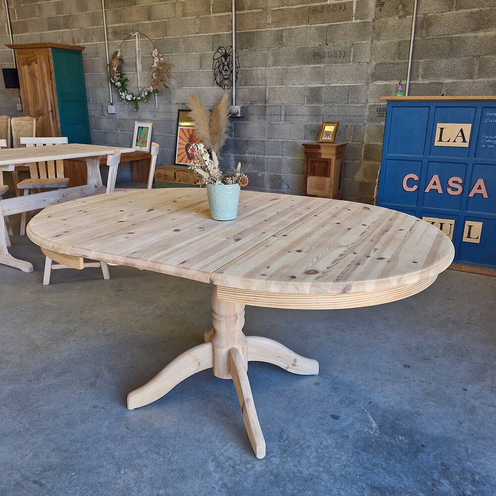 Round table in solid pine – sandblasted – with extension