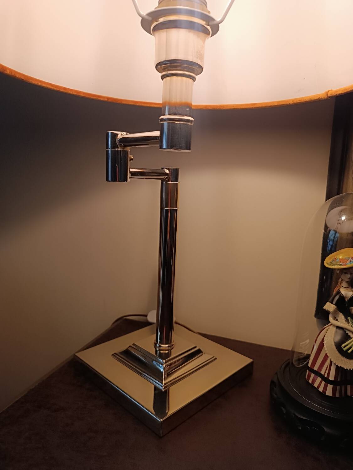 BRASS LIVING ROOM LAMP