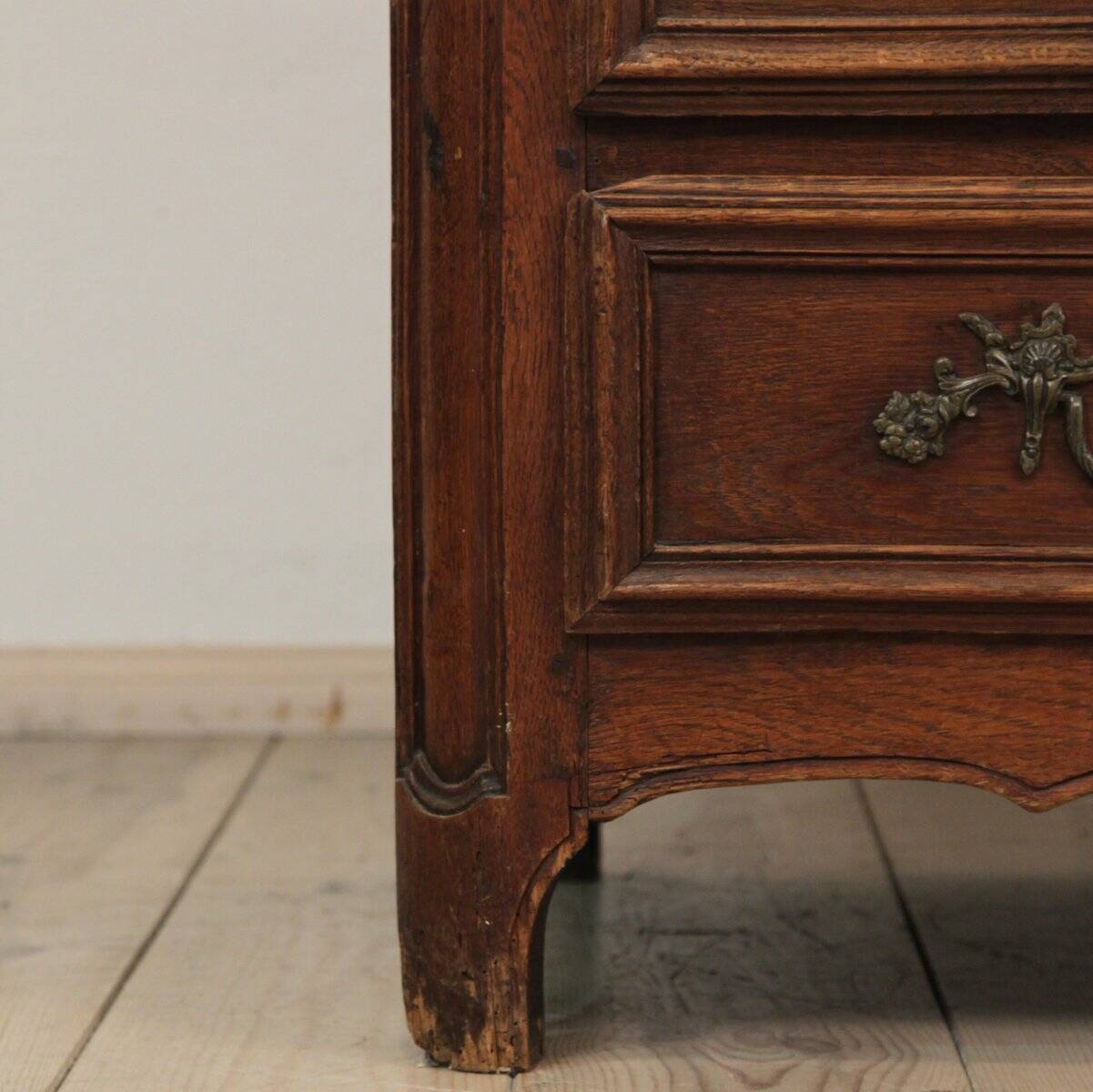Antique French Chest of Drawers, 1800s