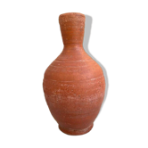 Vase en terre cuite foncée