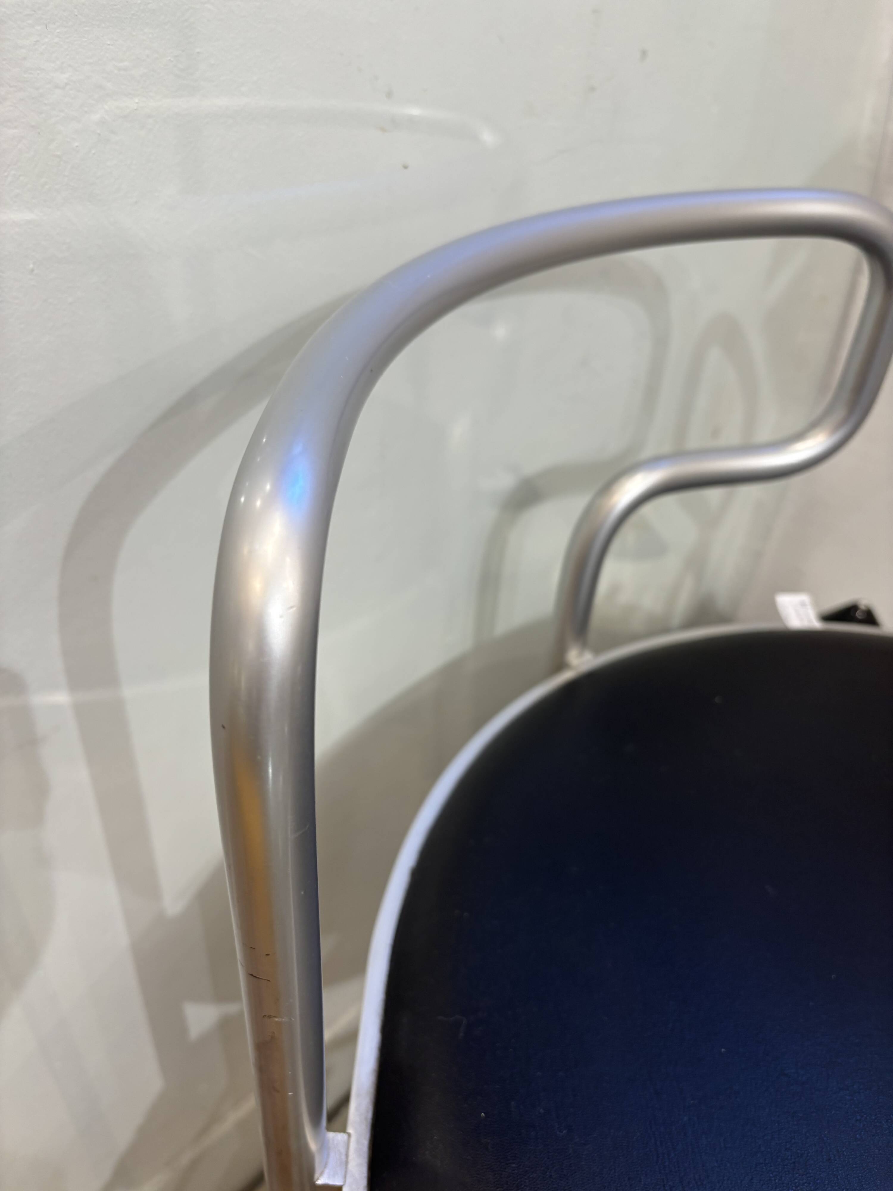 Chair Henning Larsen, model 9230, Fritz Hansen