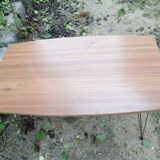 Folding coffee table