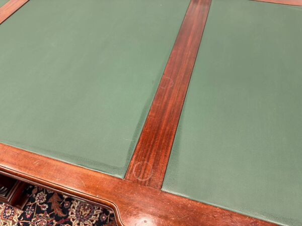 Bureau partenaire Chesterfield anglais classique