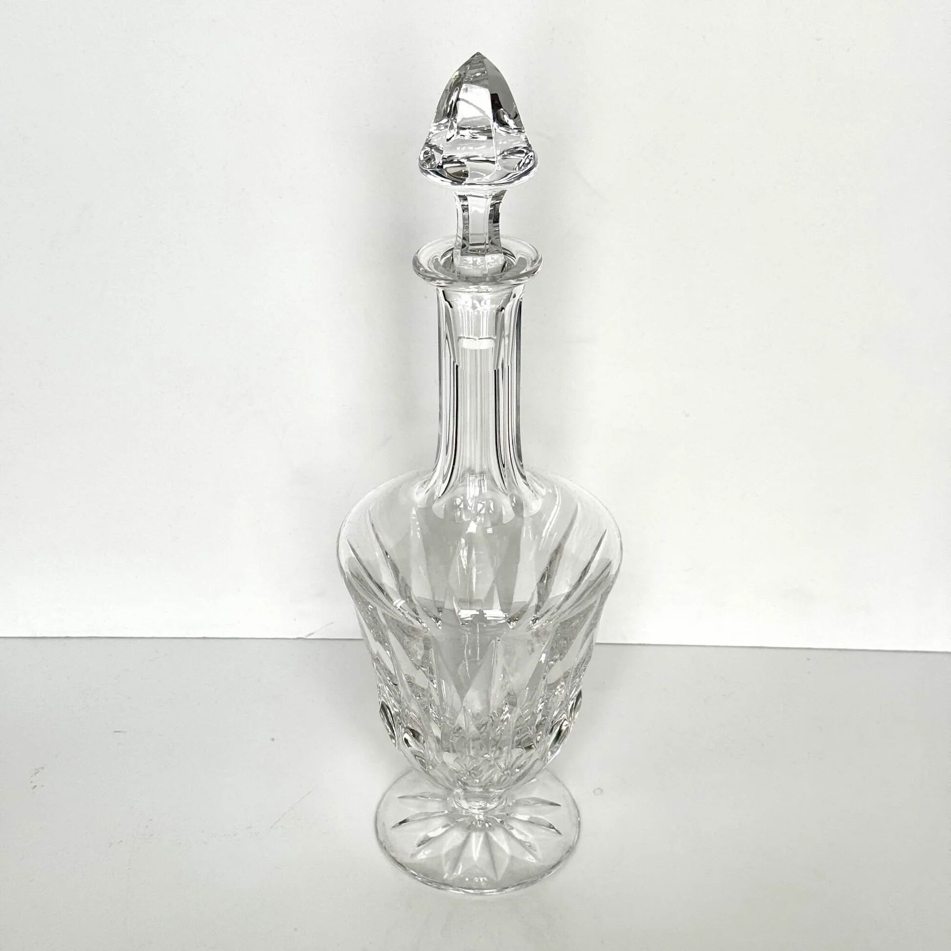 Crystal carafe from Saint-Louis – elegant size