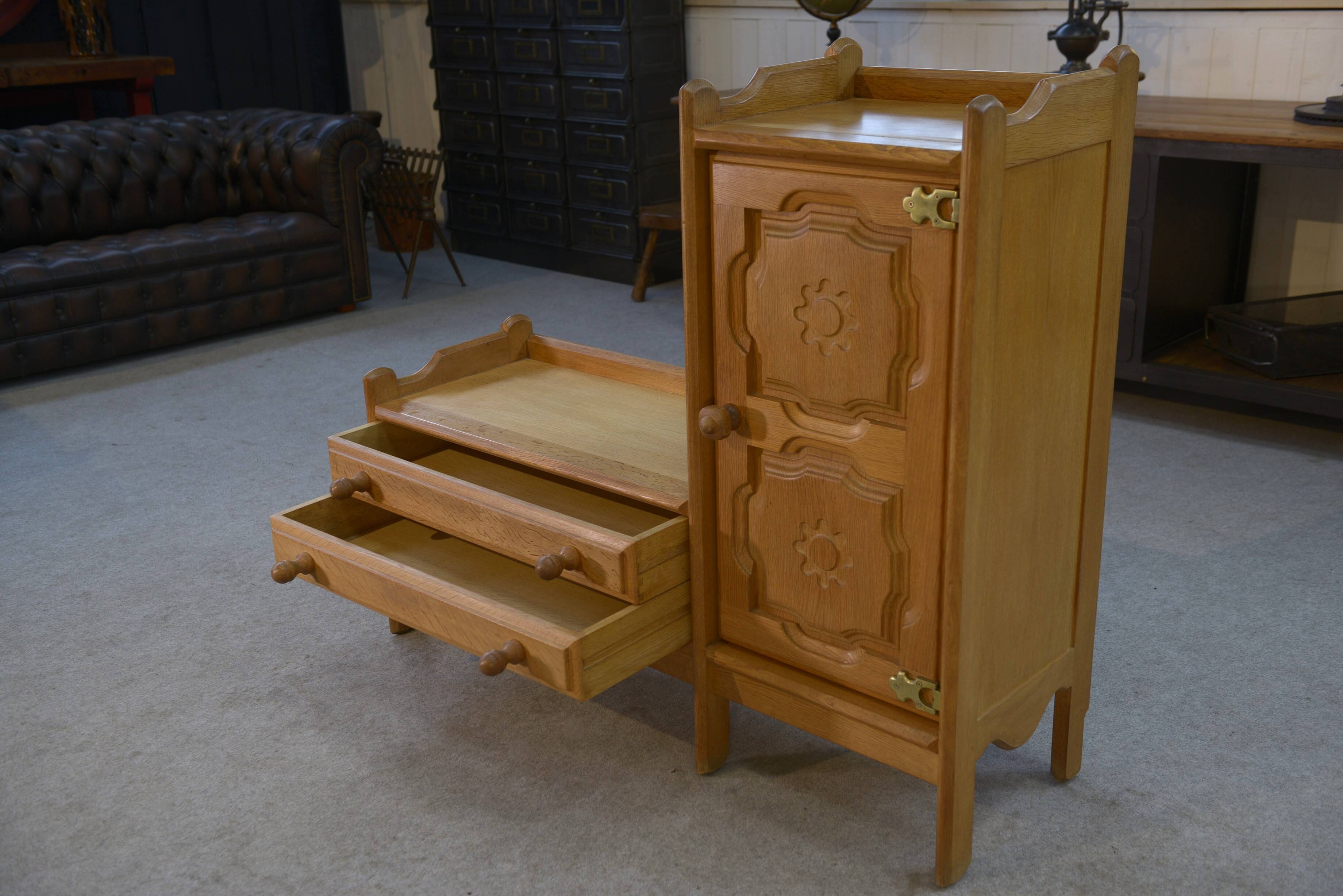 Oak entrance cabinet by Guillerme and Chambron 1960