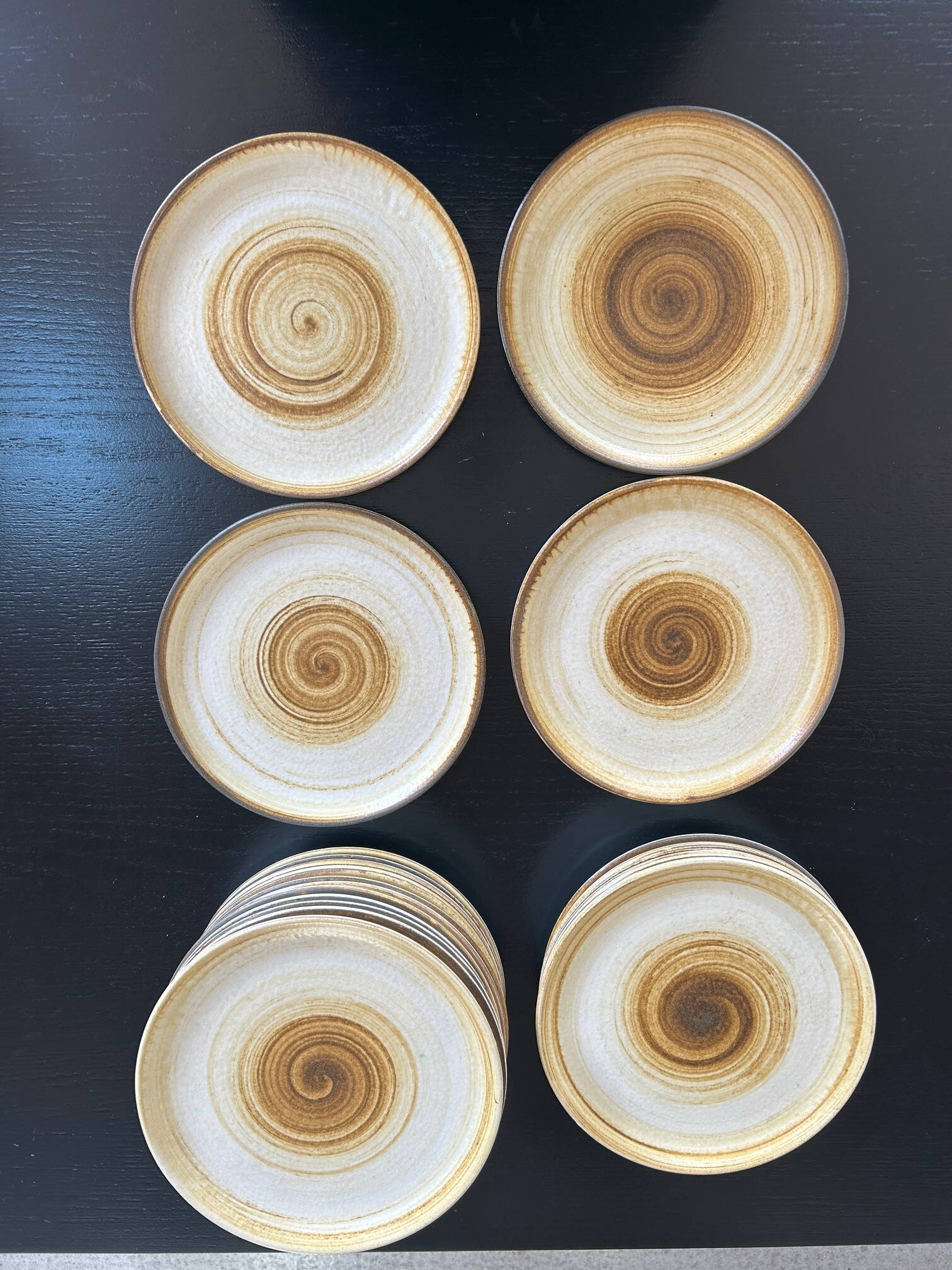 Longchamp 42-piece stoneware plate set