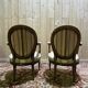 Paire de fauteuils médaillons de style Louis XVI