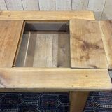 Cherry wood coffee table with sliding top, work from the 70s