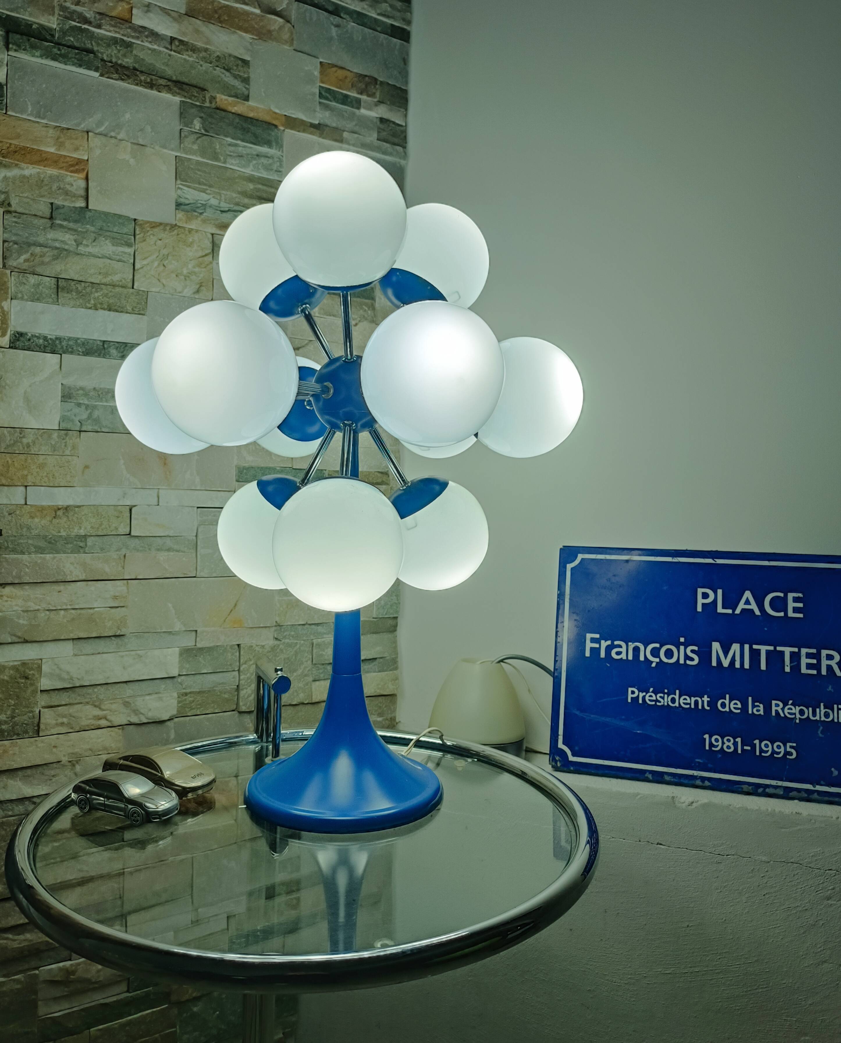 Important Sputnik Atomic Lamp 12 Globes 1970s
