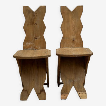 Pair chairs brutalist pine