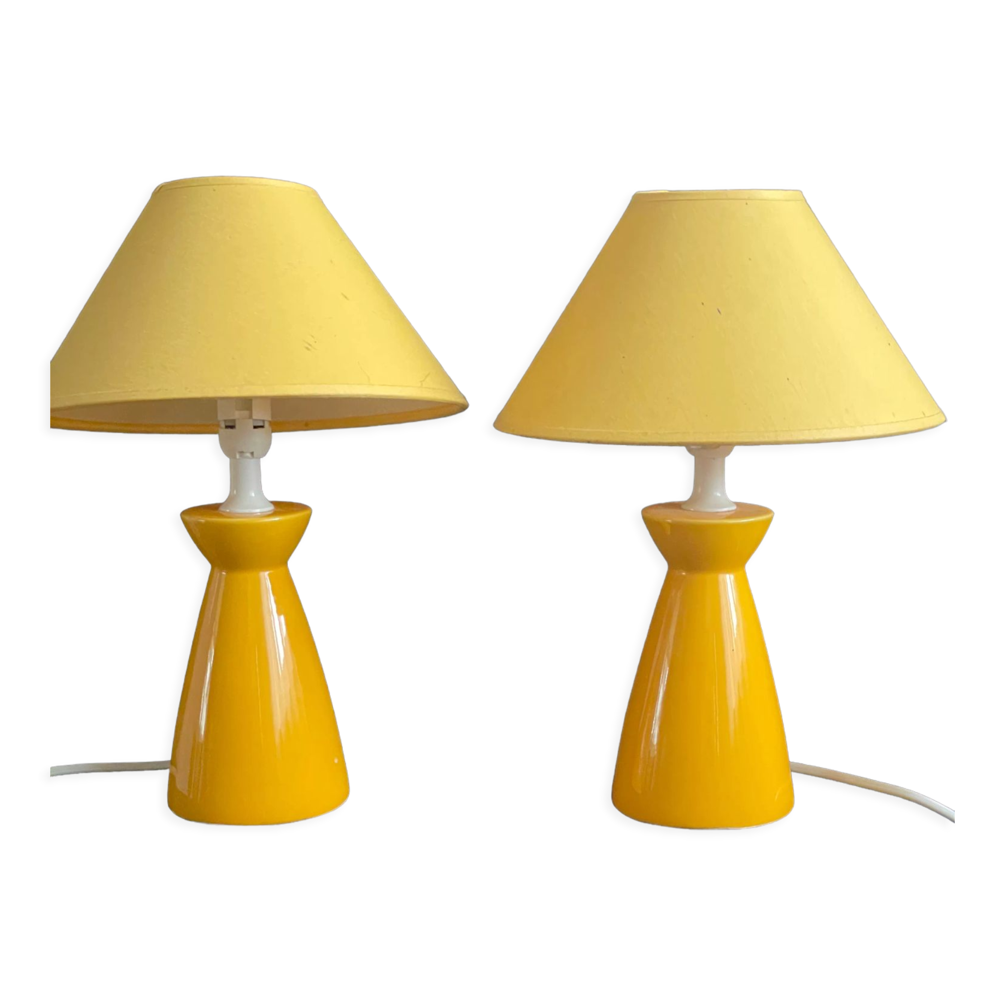 Bedside yellow lamps