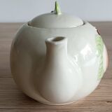 Slush teapot with embossed fruit decoration