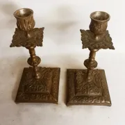 Remarkable pair of candlesticks in bronze, formerly silver-plated, from the 19th century.