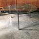 Table basse chrome et dalle de verre