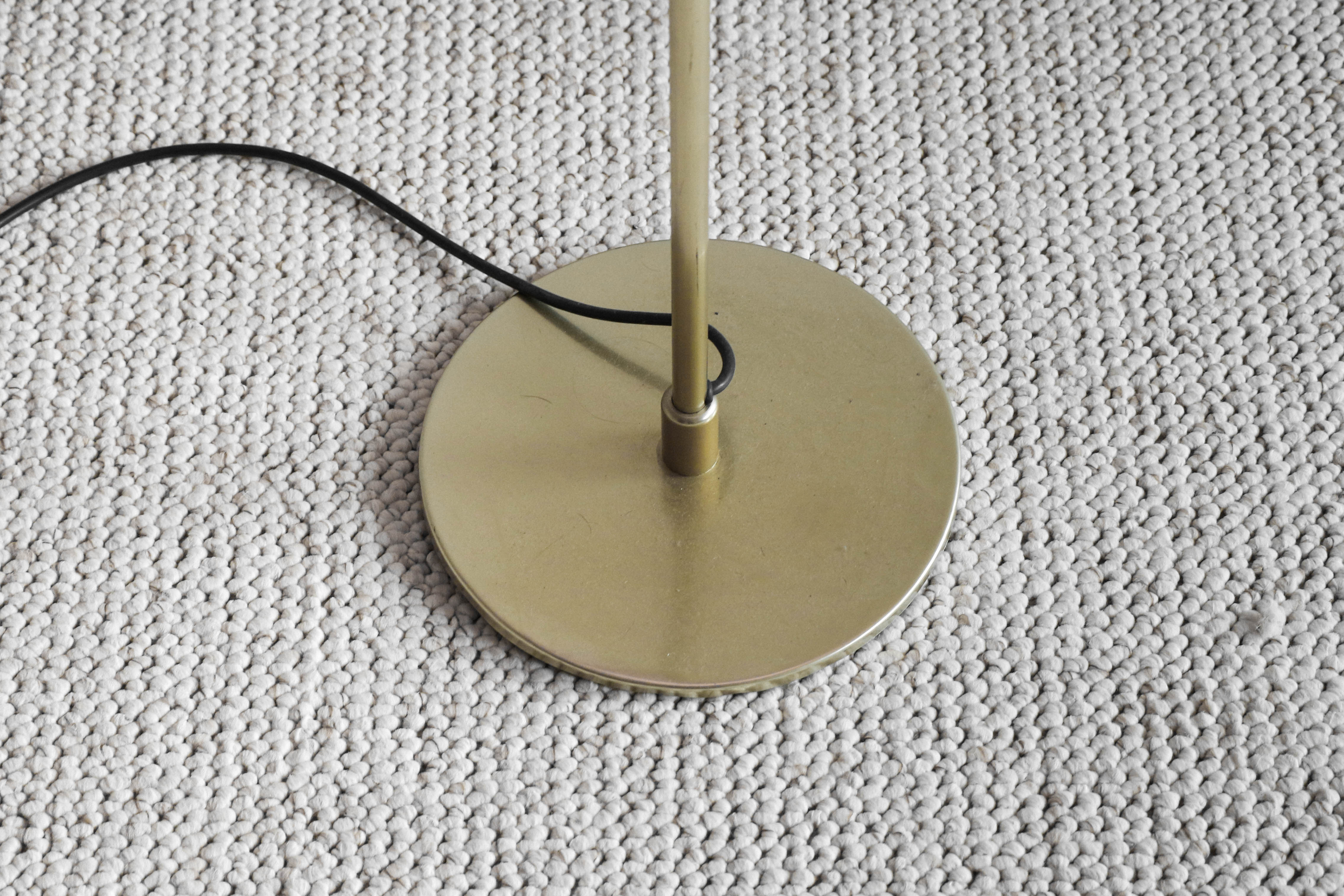 Minimalist Italian brass lamppost