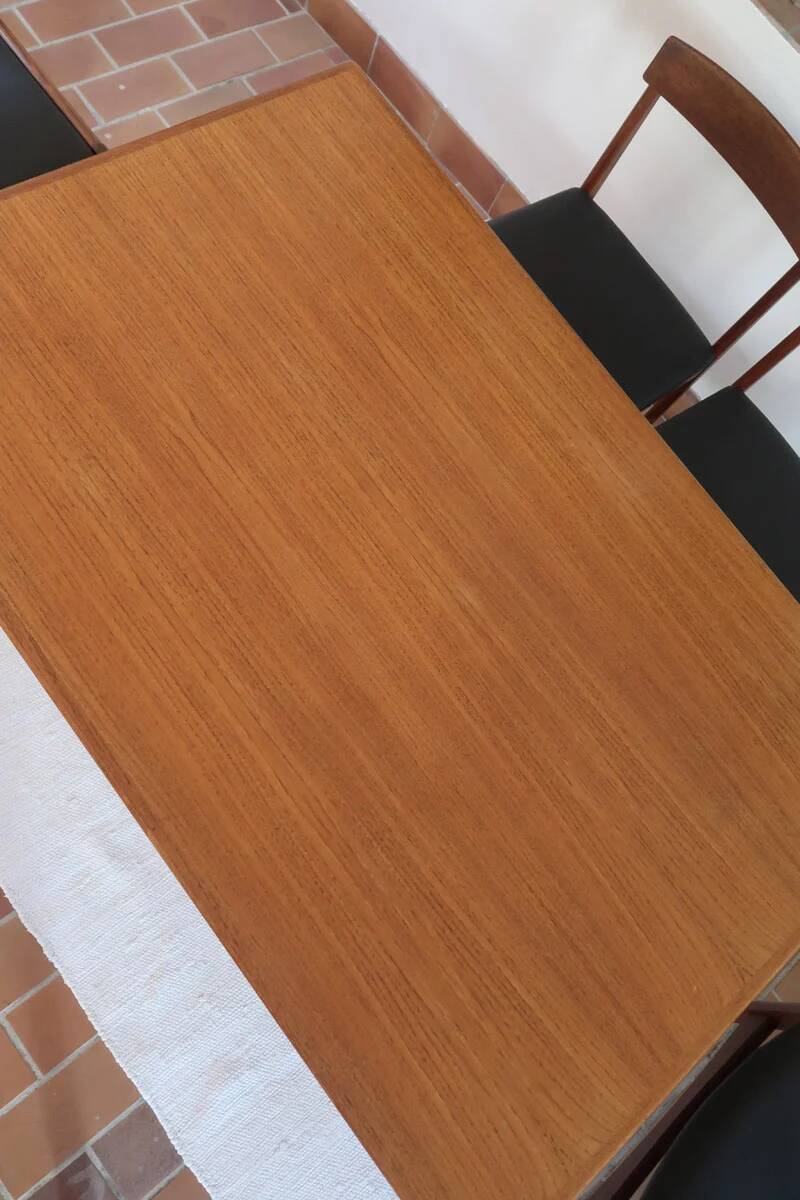 Table à manger scandinave extensible en teck années 60