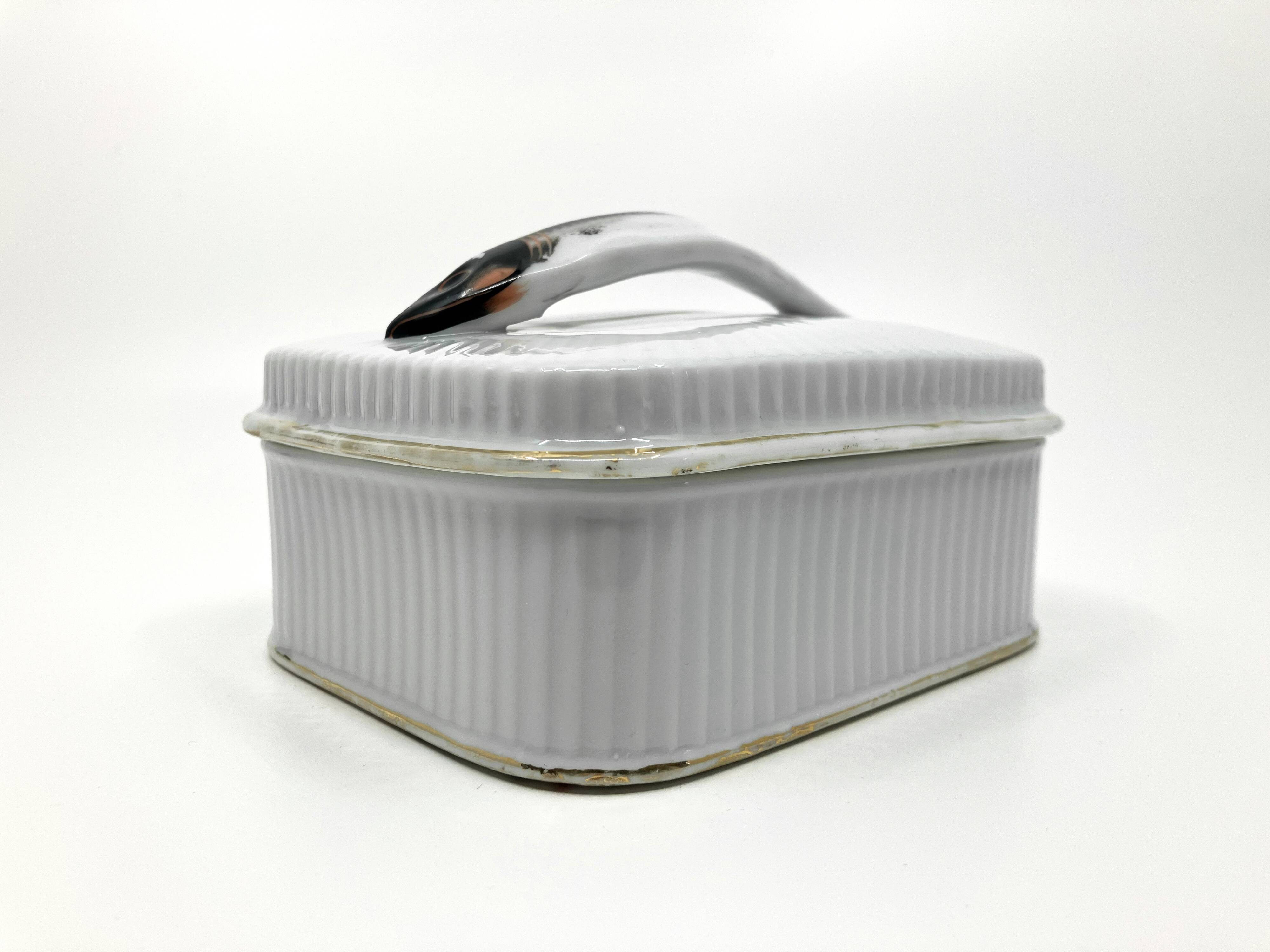 Boîte à sardines Art Déco en porcelaine • Circa 1904-1918
