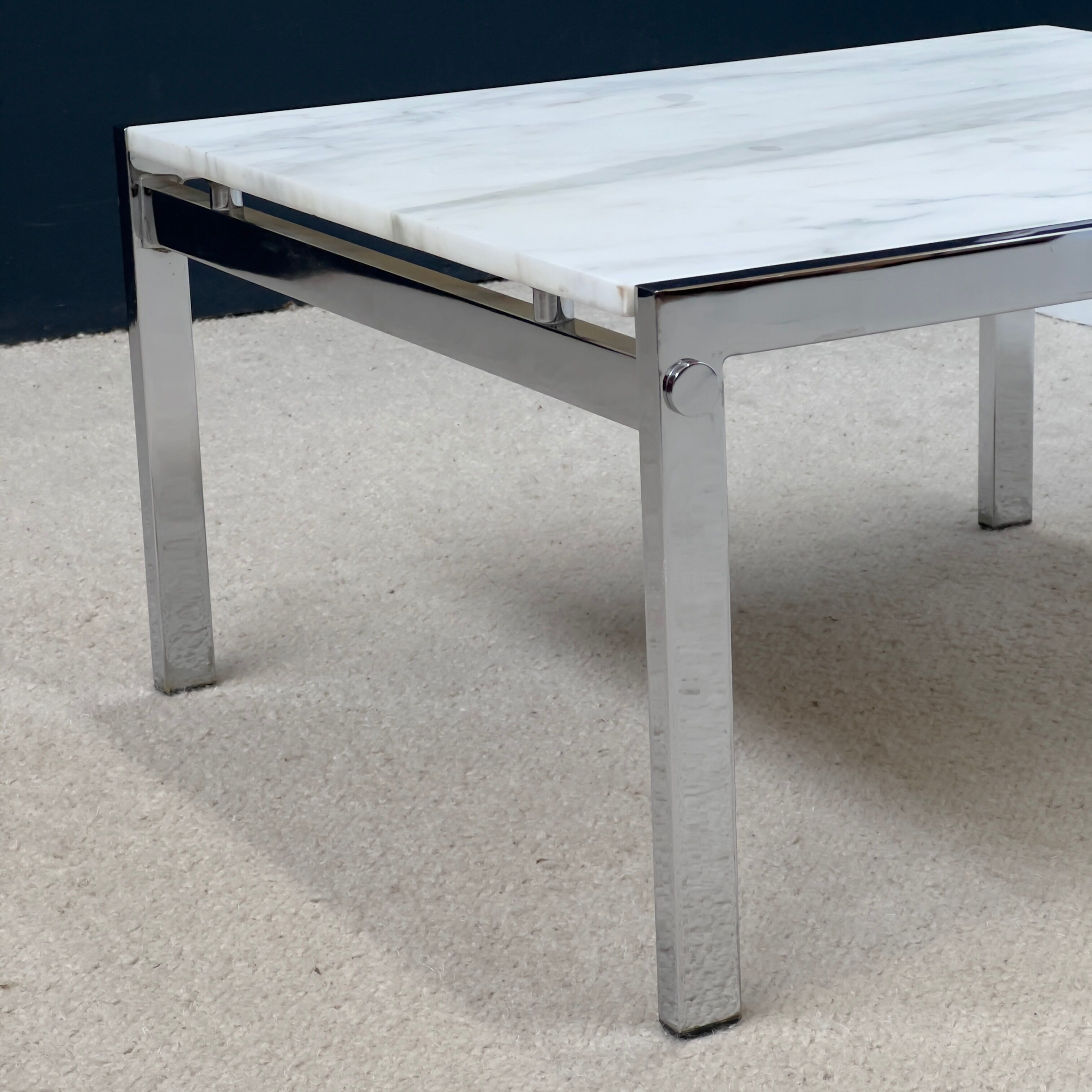 Table basse modèle "Miazaki" de Joseph André Motte